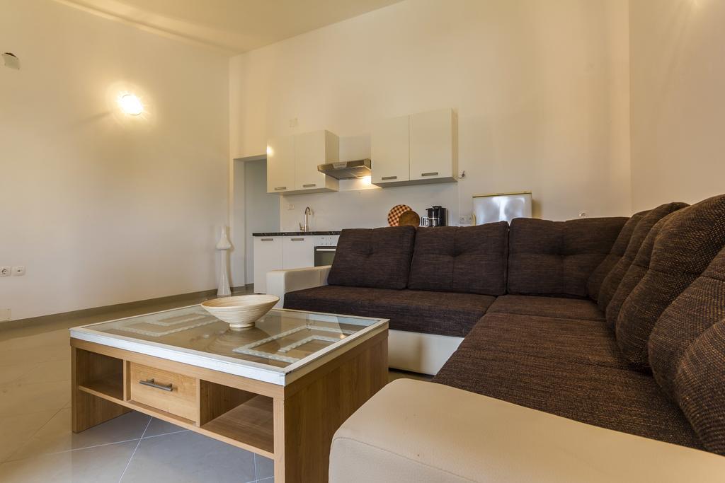 Apartments Gloria Ližnjan Εξωτερικό φωτογραφία