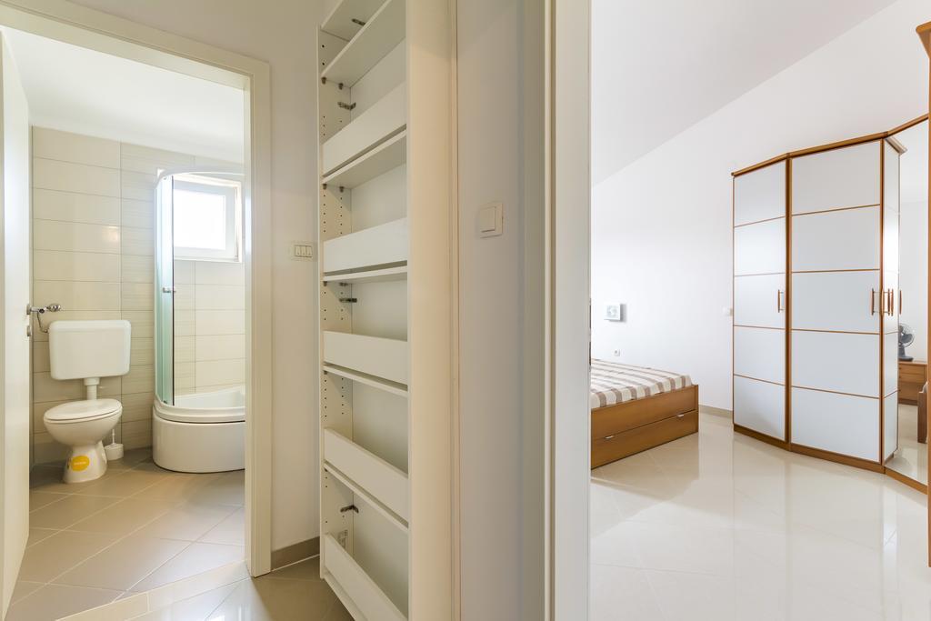 Apartments Gloria Ližnjan Εξωτερικό φωτογραφία