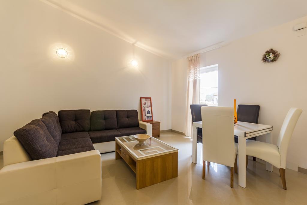 Apartments Gloria Ližnjan Εξωτερικό φωτογραφία
