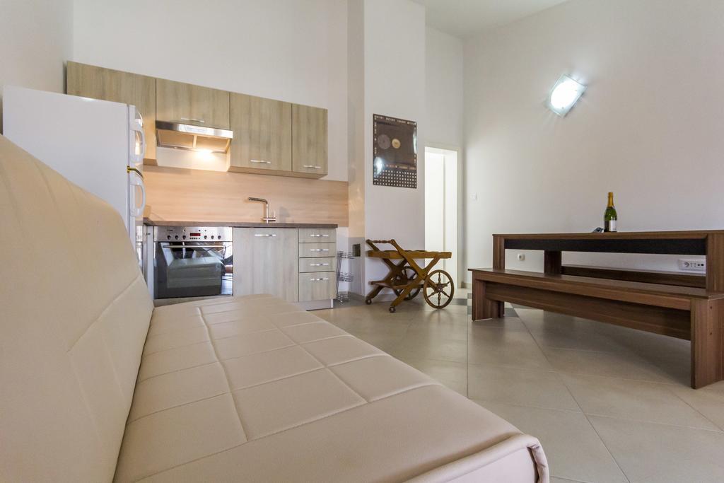 Apartments Gloria Ližnjan Εξωτερικό φωτογραφία