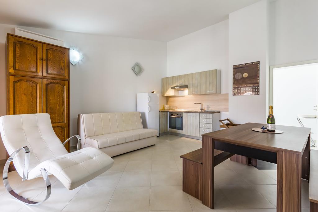 Apartments Gloria Ližnjan Εξωτερικό φωτογραφία