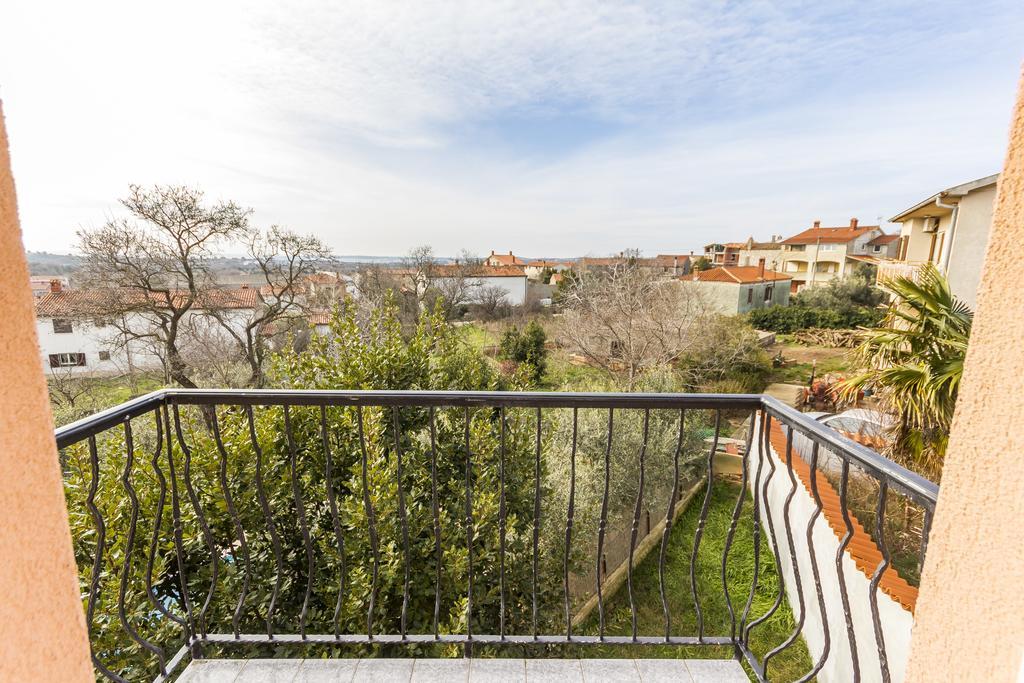 Apartments Gloria Ližnjan Εξωτερικό φωτογραφία