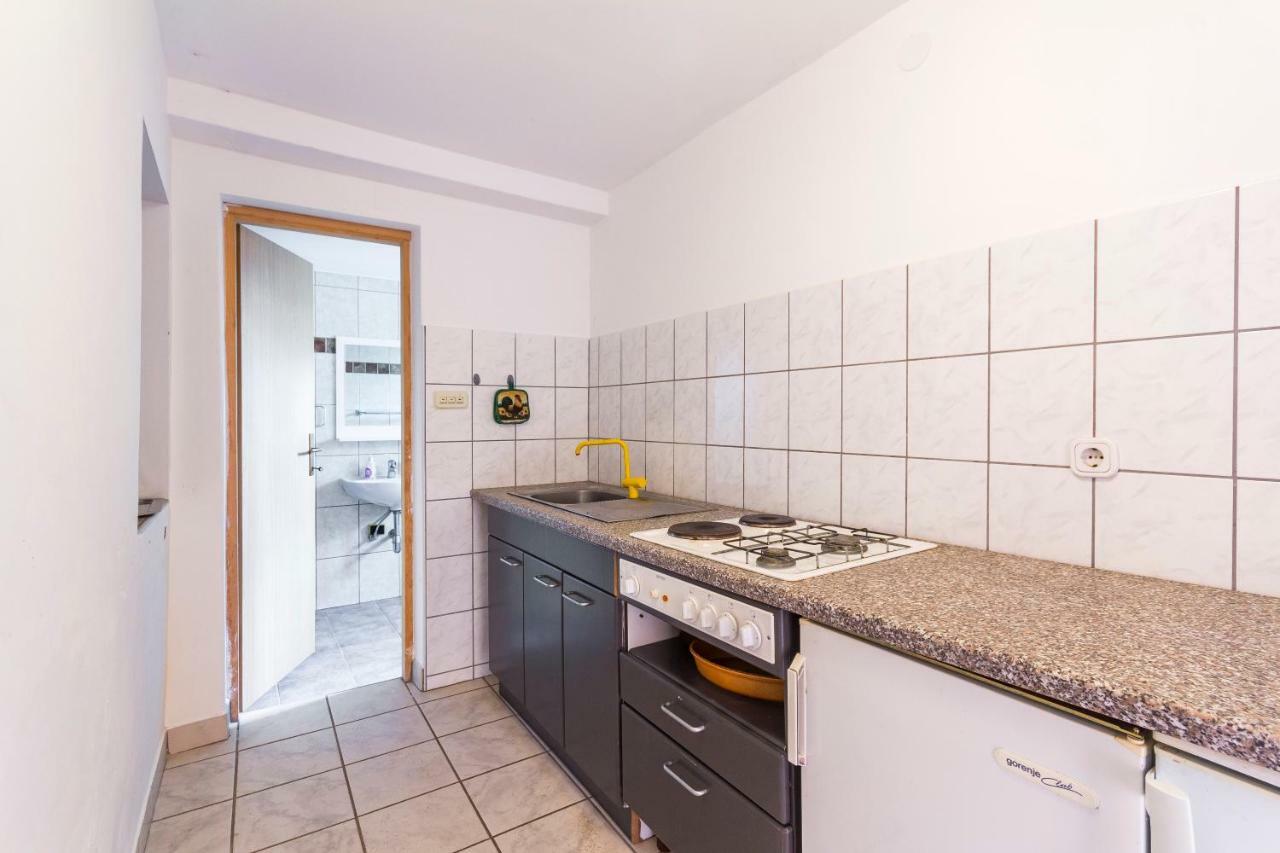 Apartments Gloria Ližnjan Εξωτερικό φωτογραφία