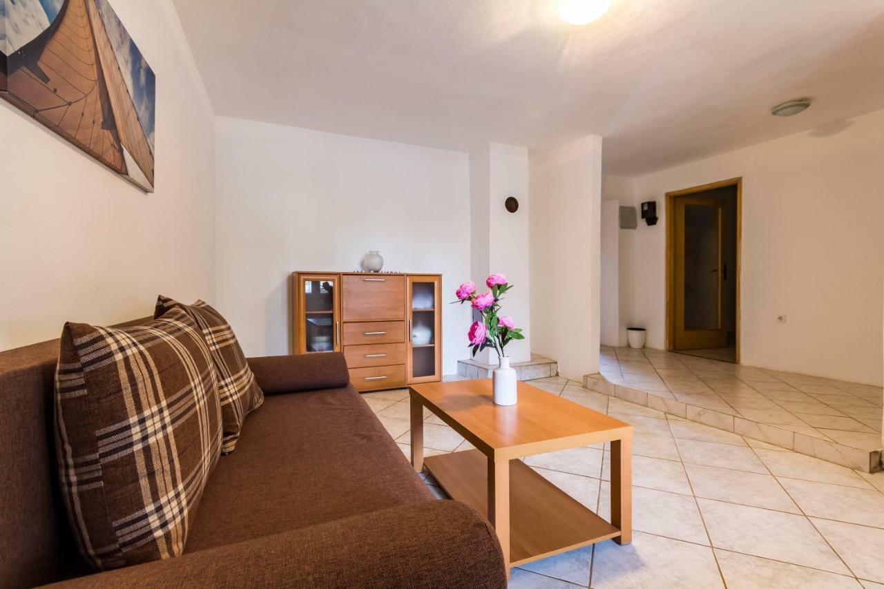 Apartments Gloria Ližnjan Εξωτερικό φωτογραφία